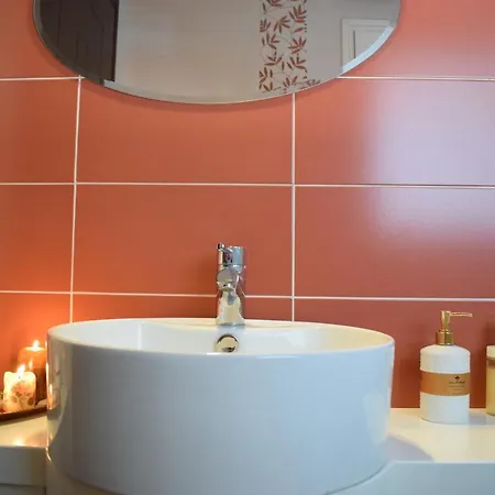 Five Stars In טריקלה