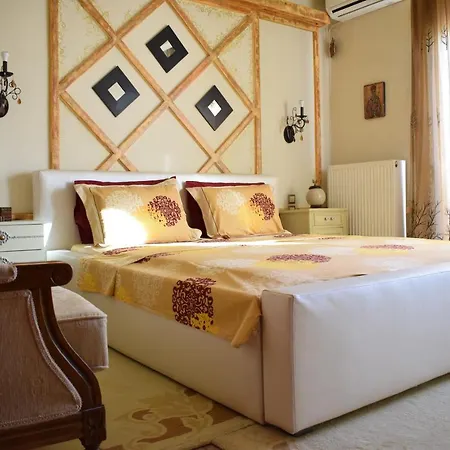 דירה Five Stars In טריקלה