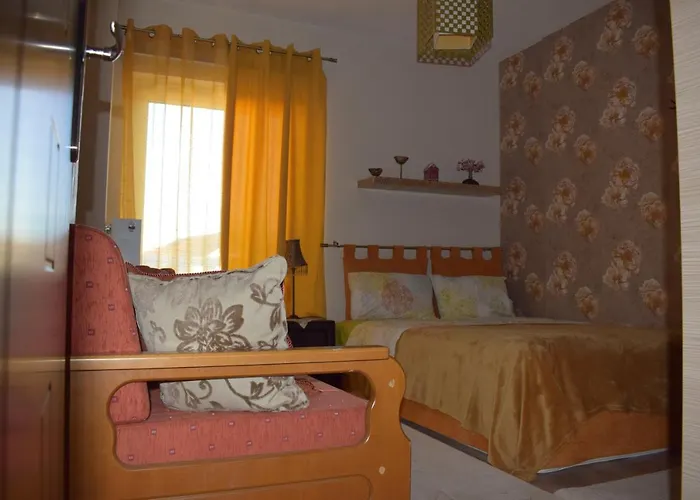 Five Stars In Daire Tríkala